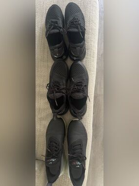 Nike Kids Black Lightweight Active Sneakers 7Y and 2 black 7.5 Y
